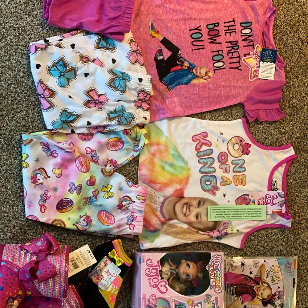 Jojo Siwa bundle/lot NWT